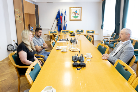 PIVKA PODPIS POGODBE O POSTAVITVI SONČNIH ELEKTRARN 13.6.2025 - Valter Leban-9244